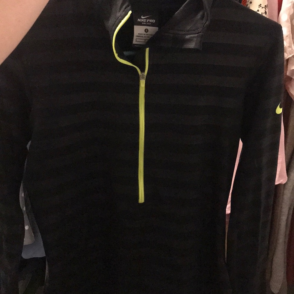 Nike dri fit black top